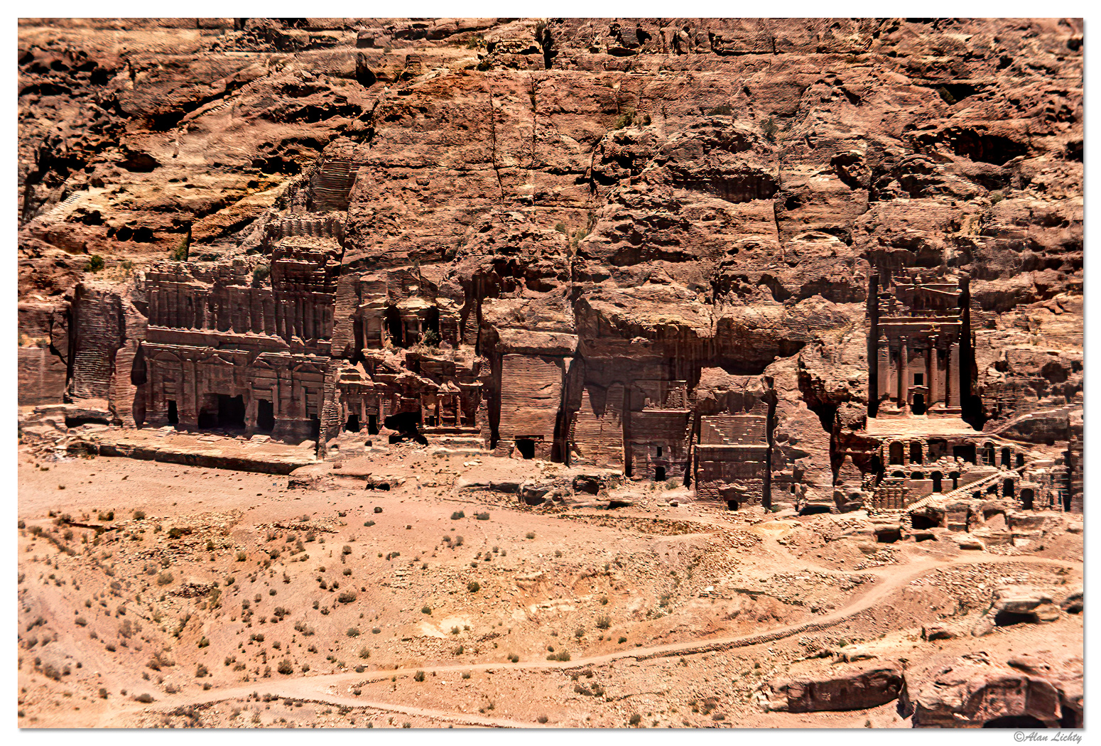 TT-PalaceTombs.jpg