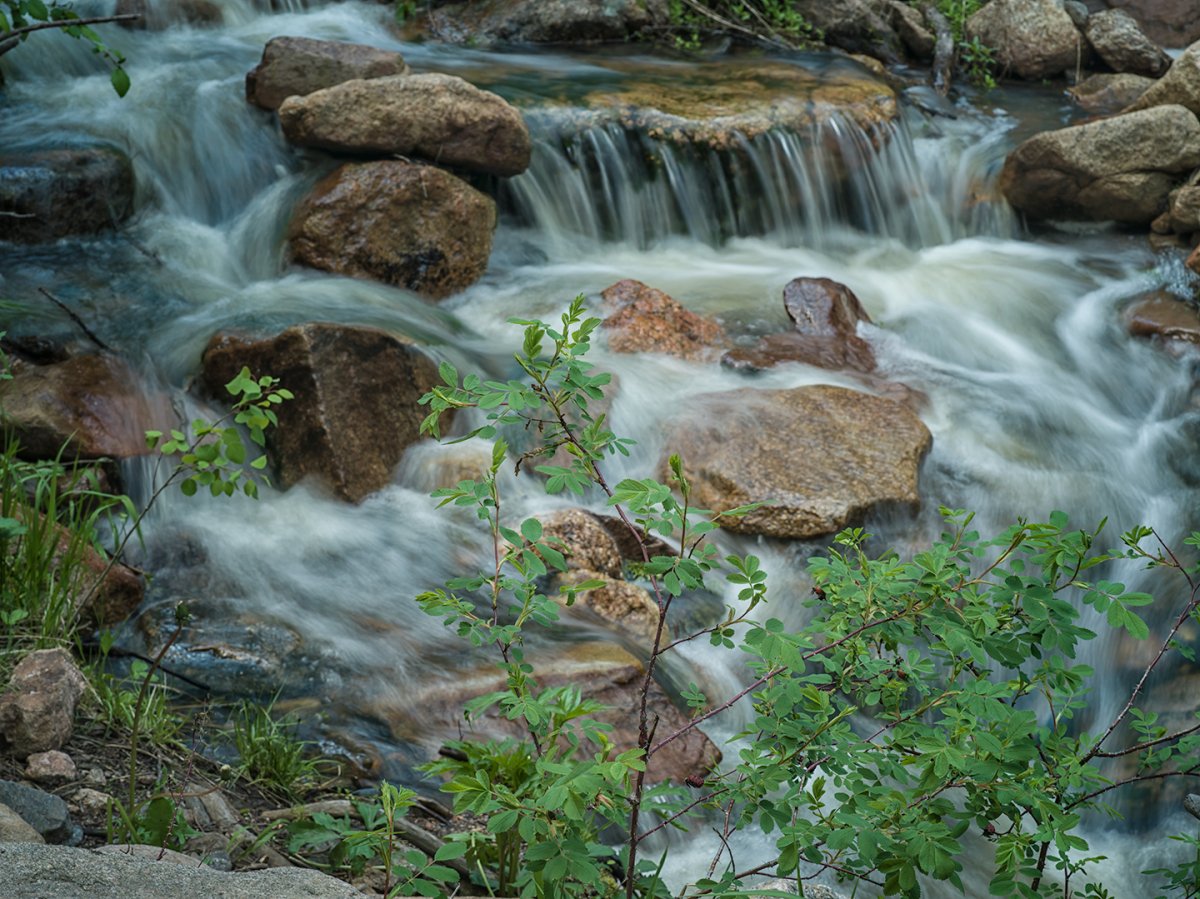 waterfall1.jpg