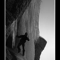 Scruffy-Band-Ice-Climbing-BW