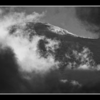 Rainier-Summit-through-clouds