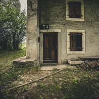 Abandoned farmhouse