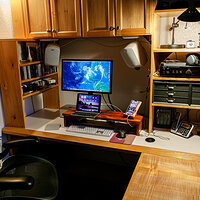 Desk2.jpg