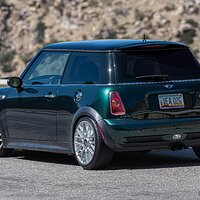 2004_Mini_Cooper_S-1