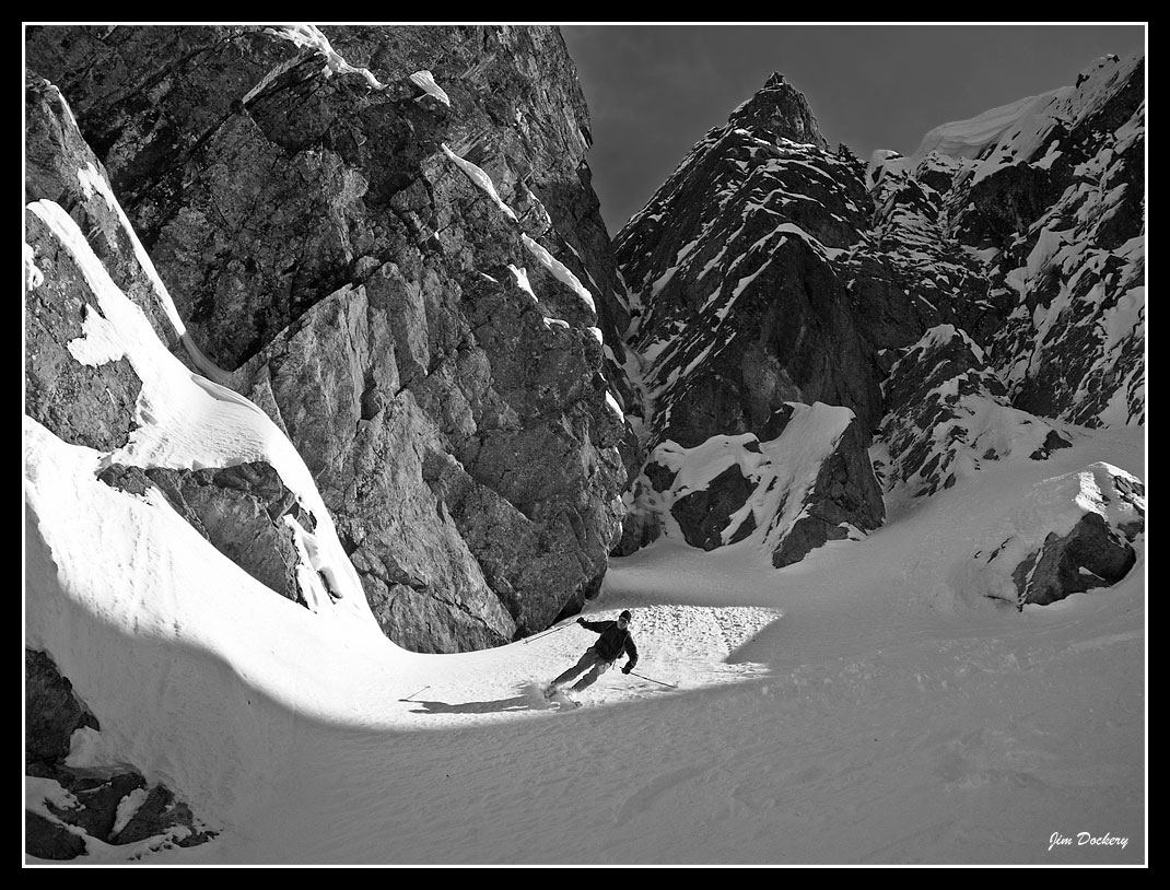 Eric-skis-slot-bw
