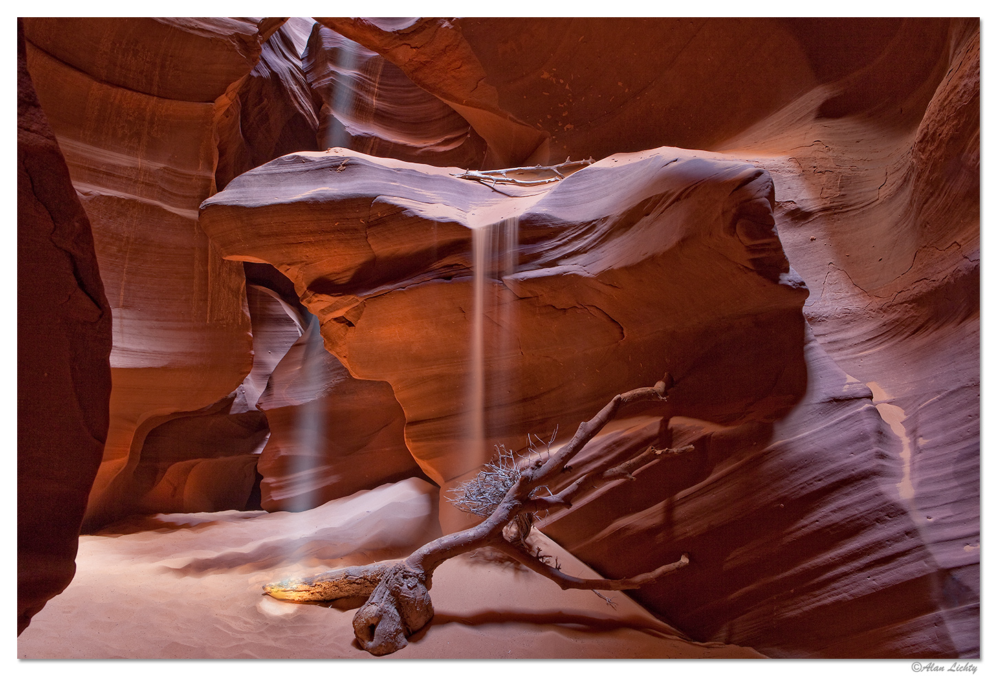 Upper Antelope Canyon - Sandfalls